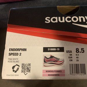 New in Box Saucony Endorphin Speed 2 size 8.5